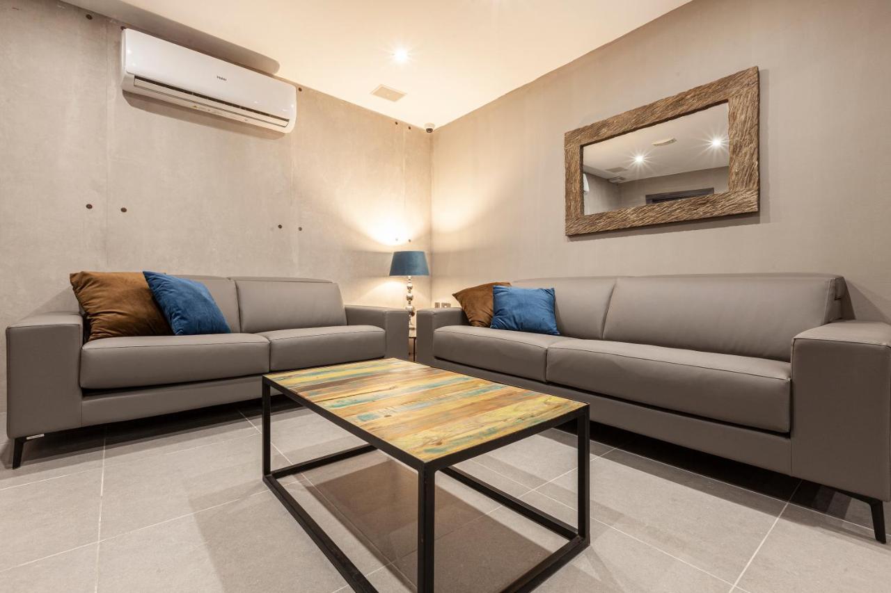 Charming,Comfortable And Centrally Located Group Accomodation Gzira Ngoại thất bức ảnh